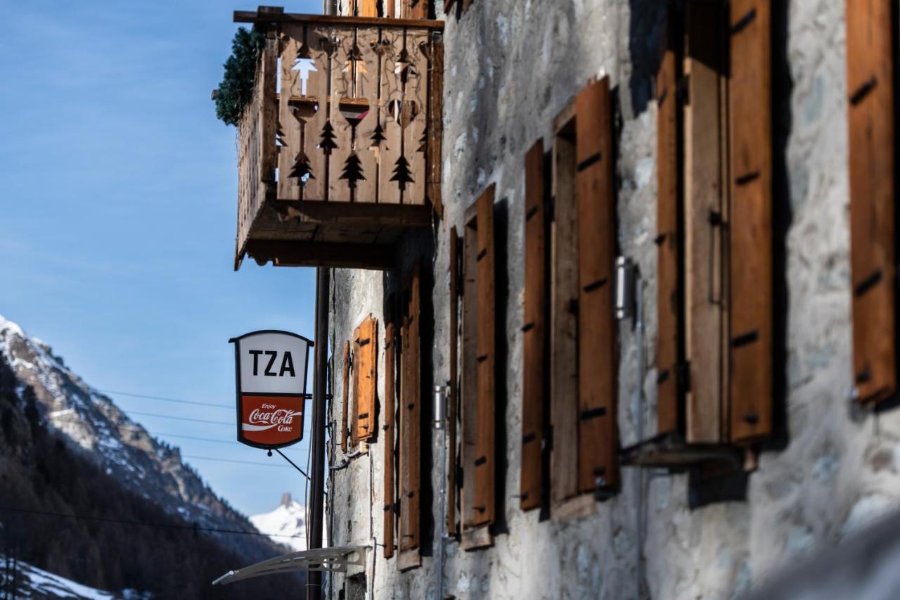 Aiguille De La Tza Hotell Arolla Eksteriør bilde