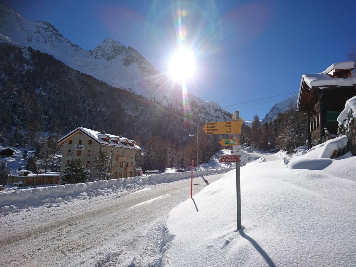 Aiguille De La Tza Hotell Arolla Eksteriør bilde